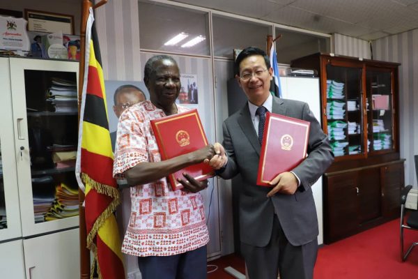 China and Uganda sign a 101.3 billion grant China and Uganda sign a 101.3 billion grant